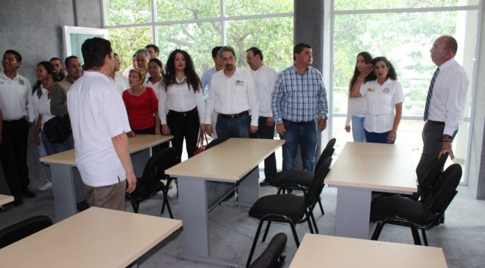 Inaugura UMSNH, Nodo de Educación a Distancia en Múgica; Informática Administrativa, Contaduría, Derecho y Administración