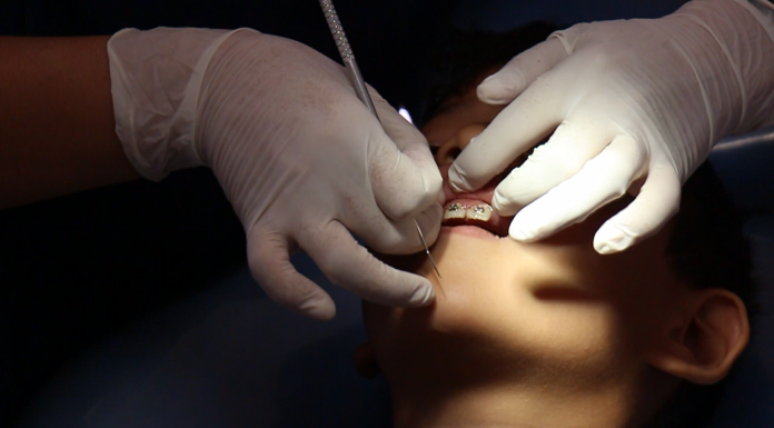 La Facultad de Odontología, ofrece servicios de atención bucal a todo el público
