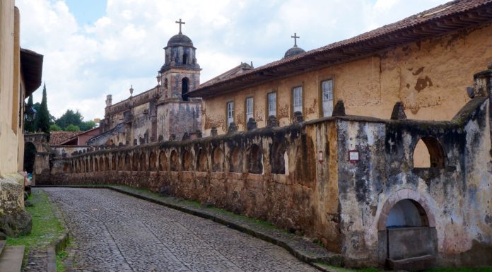 Afianzan el Turismo con la historia; Impartirán diplomados en la UMSNH