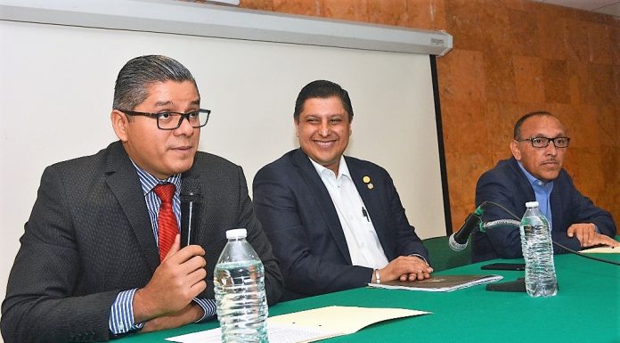 Conferencia en la FCCA; Michoacán no requiere más impuestos, sino generar nuevas inversiones: Nacho Campos