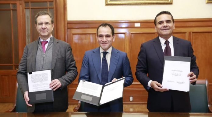 Firman el Gobierno de Michoacán y el Gobierno Federal la Federalización de la Nómina Educativa
