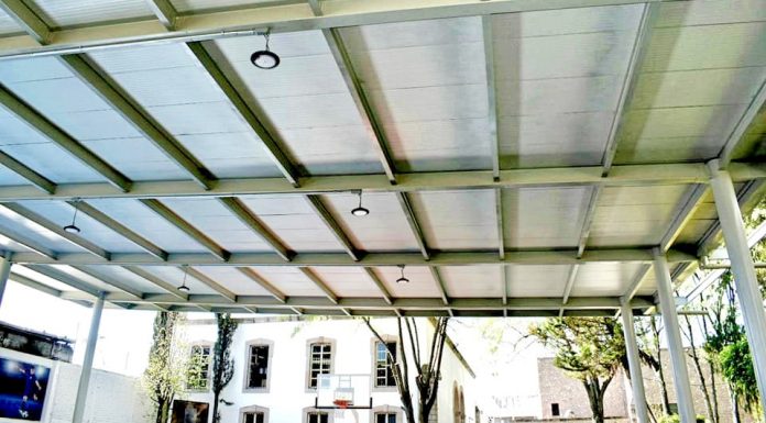 Remodelan instalaciones deportivas en la Facultad de Derecho y Ciencias Sociales de la UMSNH
