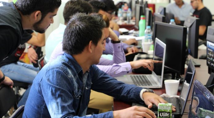 La Universidad Michoacana no se detiene; las clases a distancia durante la contingencia continúan