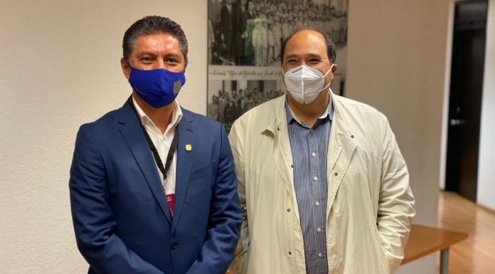 UMSNH: Gestión de recursos ante el coordinador de asesores del Presidente la República En visita de trabajo, -dentro de las lineas de acción tendientes a la gestión de recursos económicos para hacer frente al cierre de año-, el Coordinador de Asesores del Presidente de la República, Lic. Andrés Manuel López Obrador, Lázaro Cárdenas Batel, recibió al Rector de la UMSNH, Dr. Cárdenas Navarro, a fin de trazar una agenda que permita cumplir con las necesidades financiera de la Casa de Hidalgo para el cierre del ejercicio presupuestal del 2020.