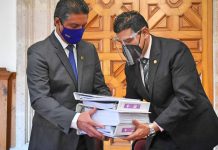 Entrega la UMSNH informe al Congreso; van por los 391 MDP que se le retiraron al presupuesto de la universidad en 2017