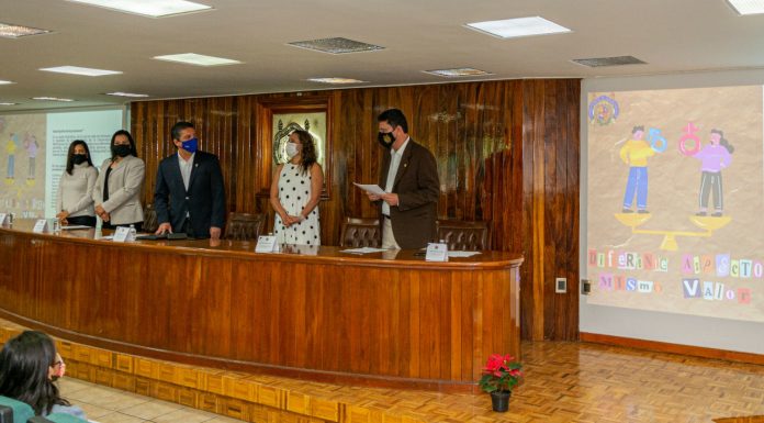 Premian a los ganadores del Concurso para promover la Igualdad de Género en la UMSNH