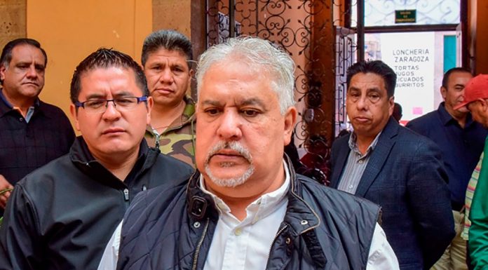 De nuevo; Entrega el SUEUM un padrón inflado, con muertos y aviadores