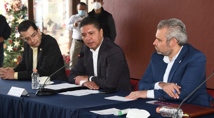 Ramírez Bedolla firma el Convenio de Recursos Públicos Extraordinarios en Respaldo la UMSNH