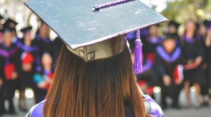 Por Cerrar la Convocatoria a los Cursos de Especialización como Modalidad de Titulación en la Facultad de Derecho de la UMSNH