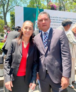 La Dra. Claudia Sheinbaum Pardo, jefa del Gobierno de la Ciudad de México y el Dr. Raúl Cárdenas Navarro, Rector de la Universidad Michoacana de San Nicolás de Hidalgo