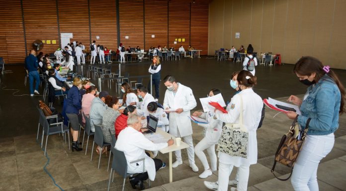 Plazas de Servicio Social; inicia la asignación a los egresados de la Facultad de Medicina de la UMSNH