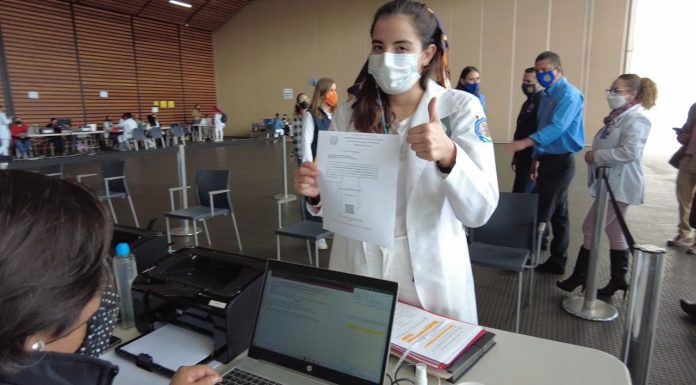 Con orden y transparencia la entrega de plazas de servicio social a egresados de la facultad de medicina de la UMSNH Orden y transparencia en la asignación de plazas de servicio social a egresados de la facultad de medicina de la UMSNH