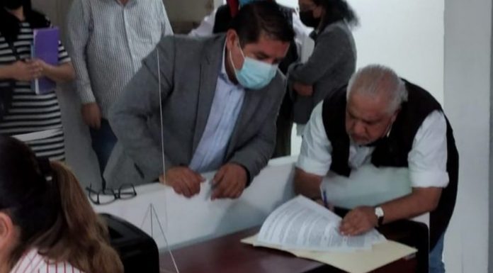 Firma la Rendición la Dirigencia del SUEUM ante la Junta Local de Conciliación y Arbitraje