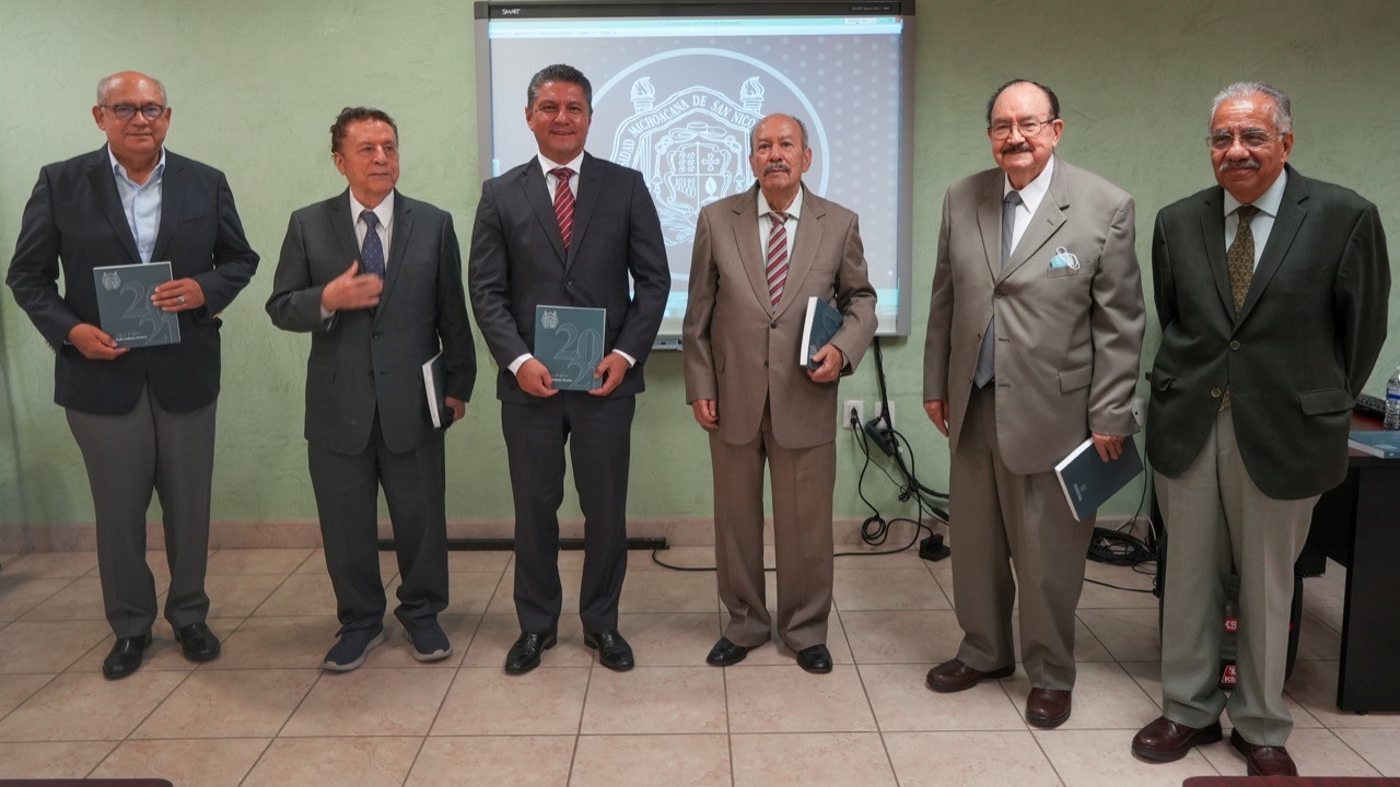 Integrantes de la Comisiónde Rectoría, Dr. Salvador Galván Infante, Lic. Jorge Mendoza Alvarez, Dr. Raúl Cárdenas Navarro )rector actual) Dr. Fernando Juárez Aranda, Ing. Leonel Muñoz Muñoz y el Dr. Jaime Hernández Díaz Integrantes de la Comisiónde Rectoría, Dr. Salvador Galván Infante, Lic. Jorge Mendoza Alvarez, Dr. Raúl Cárdenas Navarro )rector actual) Dr. Fernando Juárez Aranda, Ing. Leonel Muñoz Muñoz y el Dr. Jaime Hernández Díaz