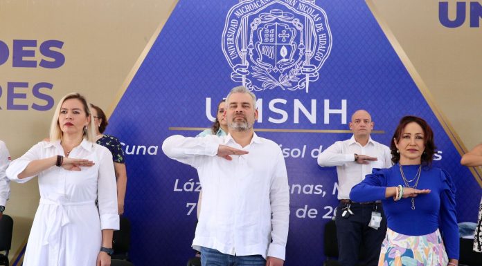 Arranca semestre la UMSNH con ceremonia en la unidad profesional de Lázaro Cárdenas