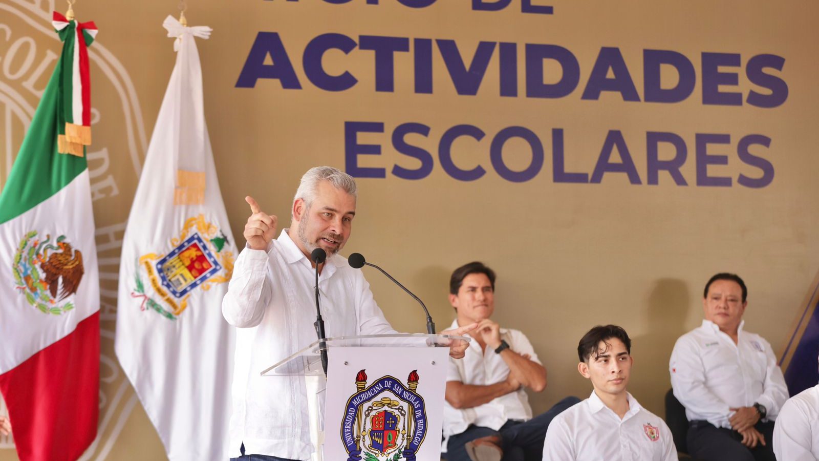 El gobernador de Michoacán, Mtro. Alfredo Ramírez Bedolla, destacó el humanismo de la Universidad Michoacana de San Nicolás de Hidalgo 