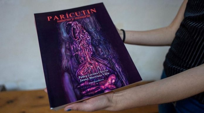 Presentan libro “Parícutin saberes y memoria”, en el 80 Aniversario de su nacimiento Presentan libro “Parícutin saberes y memoria”, en el 80 Aniversario de su nacimiento