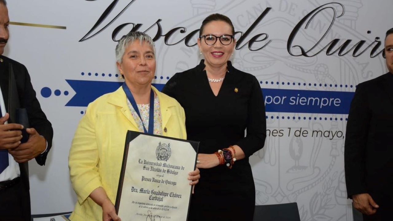 Presea Vasco de Quiroga a María Guadalupe Chávez Carbajal fue galardonada por su Trayectoria Destacada en la Promoción, Gestión y Difusión de la Cultura y las Artes.