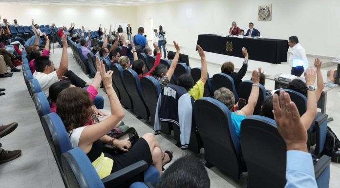 UMSNH nombra nuevos directores: Impulsando la excelencia académica Designa el CU de la UMSNH nuevos directores en Facultades e Institutos .