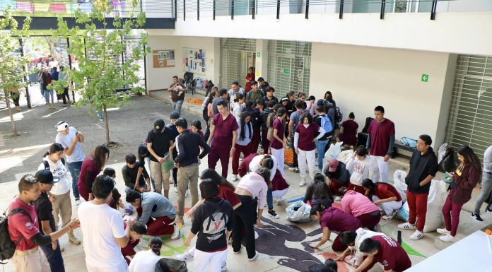 «No cabemos en los salones»: Crisis de Infraestructura en la UMSNH Afecta a Miles Edificio MultiDES en Ciudad Universitaria de la UMSNH, rebasado en la cantidad de alumnos por salón.