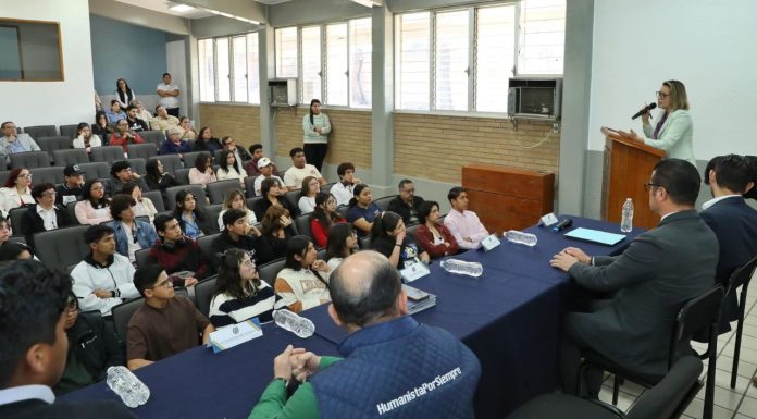 Internet Inalámbrico y Seguridad Reforzada en Preparatoria 4 de la UMSNH Reunión con la comunidad de la Escuela Preparatoria Isaac Arriaga