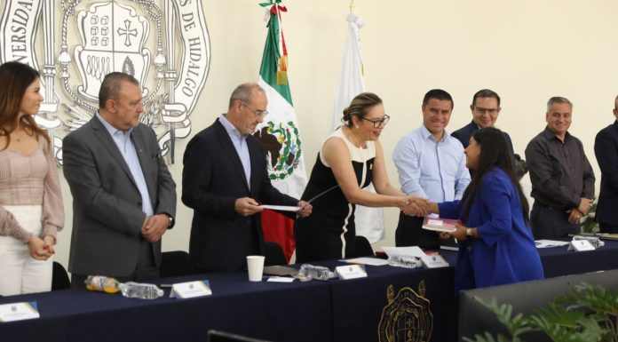 Reconocen a Generación 2023 del Programa de Finanzas Públicas UMSNH-Banorte