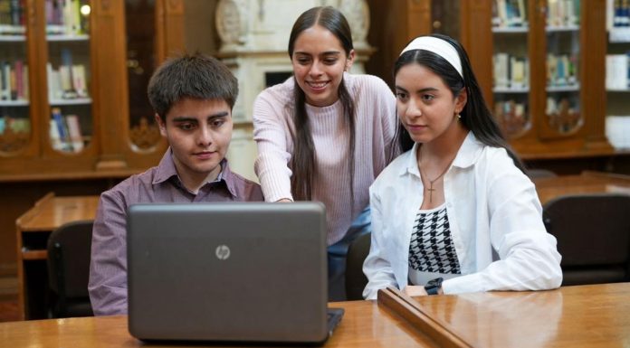 Bachillerato en línea e híbrido disponible en la UMSNH este marzo La modalidad en línea del Bachillerato Nicolaita permite a los aspirantes estudiar con apoyo de herramientas digitales; el registro para el ciclo 2026 estará abierto hasta el 18 de marzo en el portal oficial www.umich.mx.