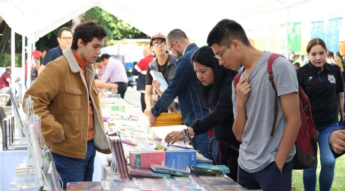 Feria del Libro en la Facultad de Historia de la UMSNH La Feria del Libro vuelve a la Facultad de Historia de la UMSNH en ciudad universitaria.