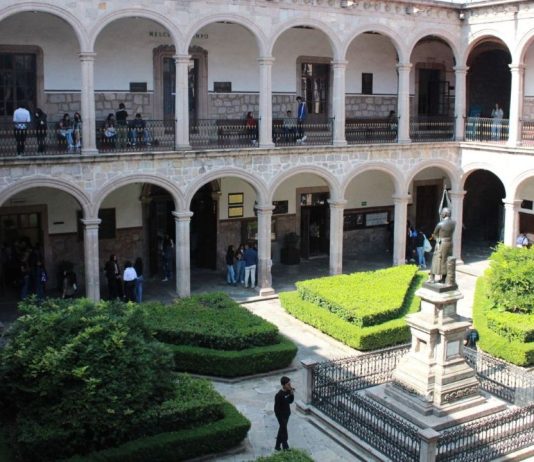 Egresados de secundaria entrarán a preparatoria de la UMSNH sin examen Historia y futuro en un mismo espacio: los siete planteles de la Universidad Michoacana se preparan para recibir a la generación 2026-2027 bajo el nuevo esquema de ingreso.