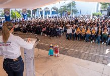 UMSNH abre sus puertas a miles de jóvenes en la 34° ExpOrienta Masiva asistencia de jóvenes en la ceremonia inaugural de la 34° edición de ExpOrienta, donde la UMSNH abre sus puertas para orientación vocacional y académica.