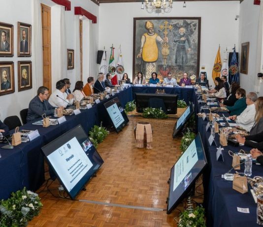 UMSNH recibe sesión regional de la ANUIES La Universidad Michoacana de San Nicolás de Hidalgo fue sede de la primera sesión ordinaria del Consejo Regional Centro-Occidente de la ANUIES.