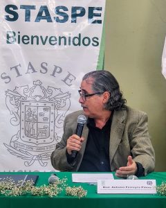 Antonio Ferreyra Piñón, dirigente del STASPE, destacó durante el acto el genuino interés de los trabajadores por superarse académicamente y elevar la calidad del servicio público.