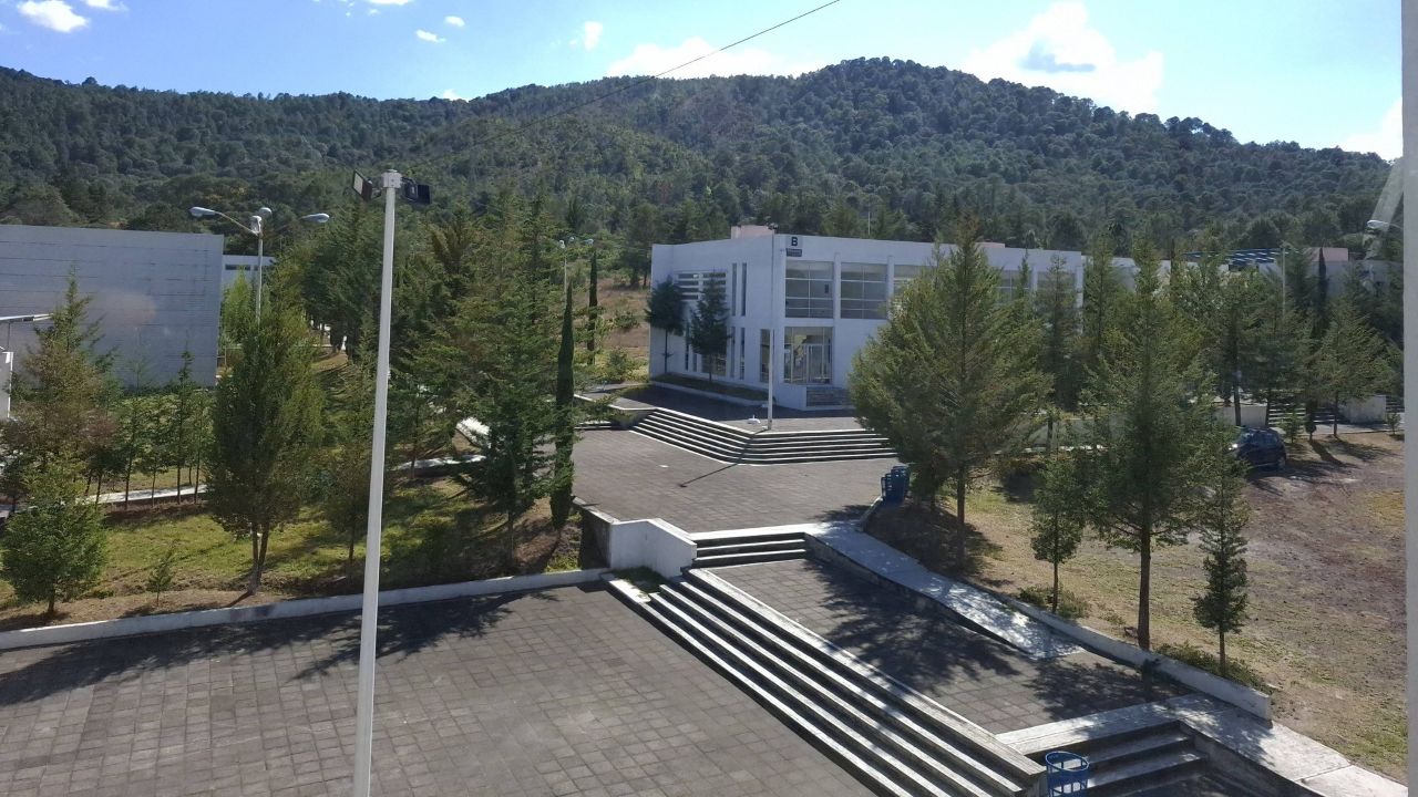 Enclavada en el oriente michoacano y rodeada de bosque, la Unidad Profesional de la UMSNH en Ciudad Hidalgo ofrece las licenciaturas en Psicología, Derecho, Contaduría y Administración en la Convocatoria de Nuevo Ingreso 2026. Enclavada en el oriente michoacano y rodeada de bosque, la Unidad Profesional de la UMSNH en Ciudad Hidalgo ofrece las licenciaturas en Psicología, Derecho, Contaduría y Administración en la Convocatoria de Nuevo Ingreso 2026.