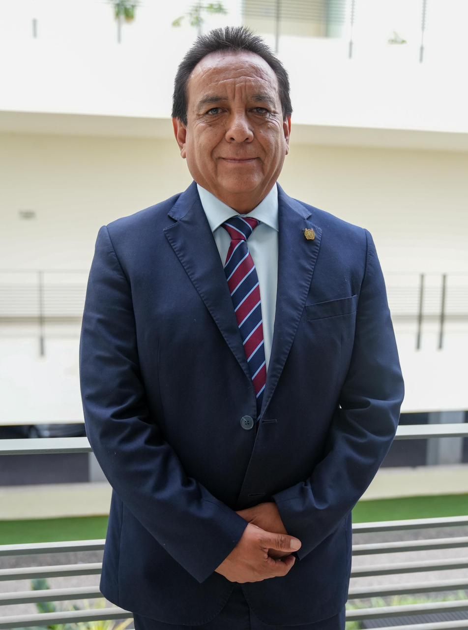 El doctor Ulises Huerta Silva fue electo por el Consejo Universitario como nuevo director de la Facultad de Químico Farmacobiología de la UMSNH para el periodo 2026-2030. El doctor Ulises Huerta Silva fue electo por el Consejo Universitario como nuevo director de la Facultad de Químico Farmacobiología de la UMSNH para el periodo 2026-2030.