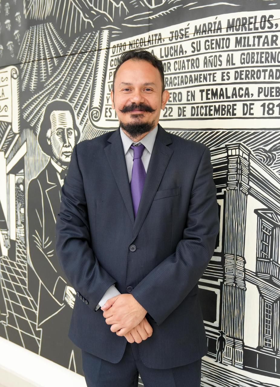 El Mtro. Víctor Emiliano Solorio Reyes encabezará la Facultad de Letras de la Universidad Michoacana luego de ser designado por el pleno del Consejo Universitario en sesión ordinaria. El Mtro. Víctor Emiliano Solorio Reyes encabezará la Facultad de Letras de la Universidad Michoacana luego de ser designado por el pleno del Consejo Universitario en sesión ordinaria.