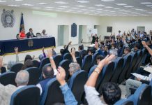 UMSNH elige directores de Salud y Bellas Artes en el Consejo Universitario El pleno del Consejo Universitario de la UMSNH determinó mediante votación a los directores de la Facultad de Ciencias de la Salud y Asistencia Social, y de la Facultad Popular de Bellas Artes.
