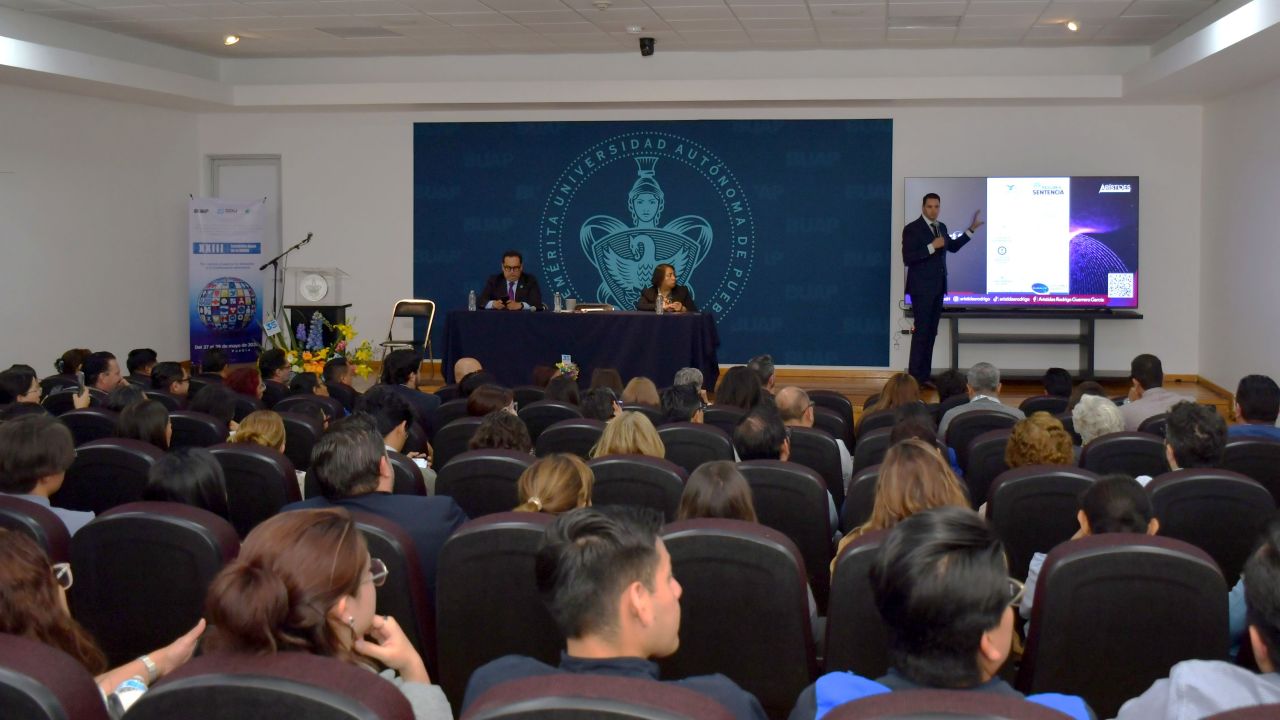 El XXIII Encuentro REDDU incluyó una agenda académica con conferencias y mesas de trabajo sobre temas de vanguardia en materia de derechos humanos universitarios, con la participación de especialistas convocados por las 34 instituciones miembro del organismo. El XXIII Encuentro REDDU incluyó una agenda académica con conferencias y mesas de trabajo sobre temas de vanguardia en materia de derechos humanos universitarios, con la participación de especialistas convocados por las 34 instituciones miembro del organismo.