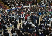 UMSNH y CENEVAL blindan ingreso en Salud con evaluación externa Vista general del auditorio de la UMSNH durante el segundo día de evaluaciones, donde más de dos mil seiscientos jóvenes aplicaron la prueba estandarizada supervisada por el CENEVAL.