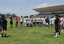 Atlético Morelia-UMSNH abre visoría para su equipo de Tercera División El cuerpo técnico del Atlético Morelia-UMSNH dirige las indicaciones a los jóvenes aspirantes durante la primera jornada de visorías en el Estadio Universitario.