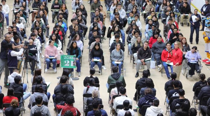 UMSNH cerrará segunda convocatoria de ingreso el 15 de julio Aspirantes convocados en los auditorios de la institución reciben las directrices operativas referentes a los tiempos y criterios técnicos de la prueba diagnóstica.