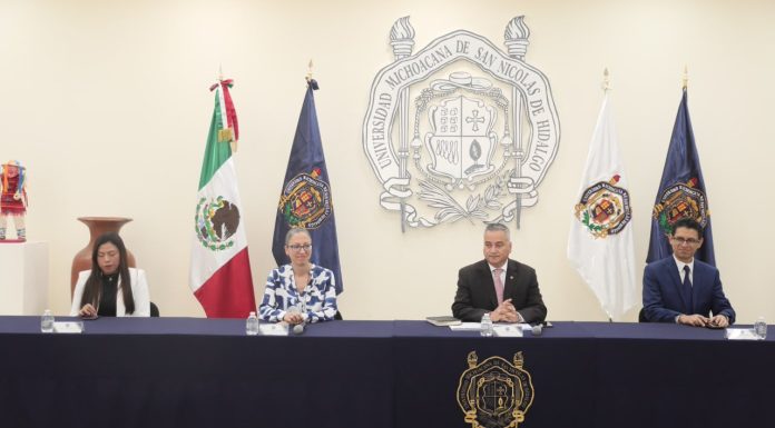 SOMEDICyT y UMSNH coordinan el XXIV Congreso Nacional Científico Opción 1: Autoridades de la UMSNH, la SOMEDICyT y el ICTI durante la presentación oficial a los medios de comunicación del XXIV Congreso Nacional de Divulgación de la Ciencia y la Técnica.