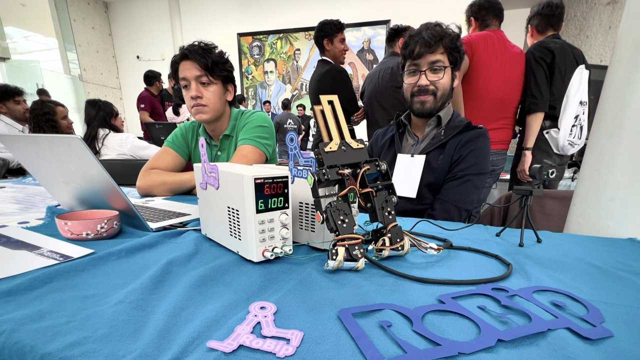 Estudiantes de ingeniería demuestran sus avances en sistemas de control y automatización en el congreso de la Universidad Michoacana. El foro de la Facultad de Ingeniería Eléctrica sirve como plataforma para la validación de proyectos de tesis y doctorado con impacto social. Estudiantes de ingeniería demuestran sus avances en sistemas de control y automatización en el congreso de la Universidad Michoacana. El foro de la Facultad de Ingeniería Eléctrica sirve como plataforma para la validación de proyectos de tesis y doctorado con impacto social.