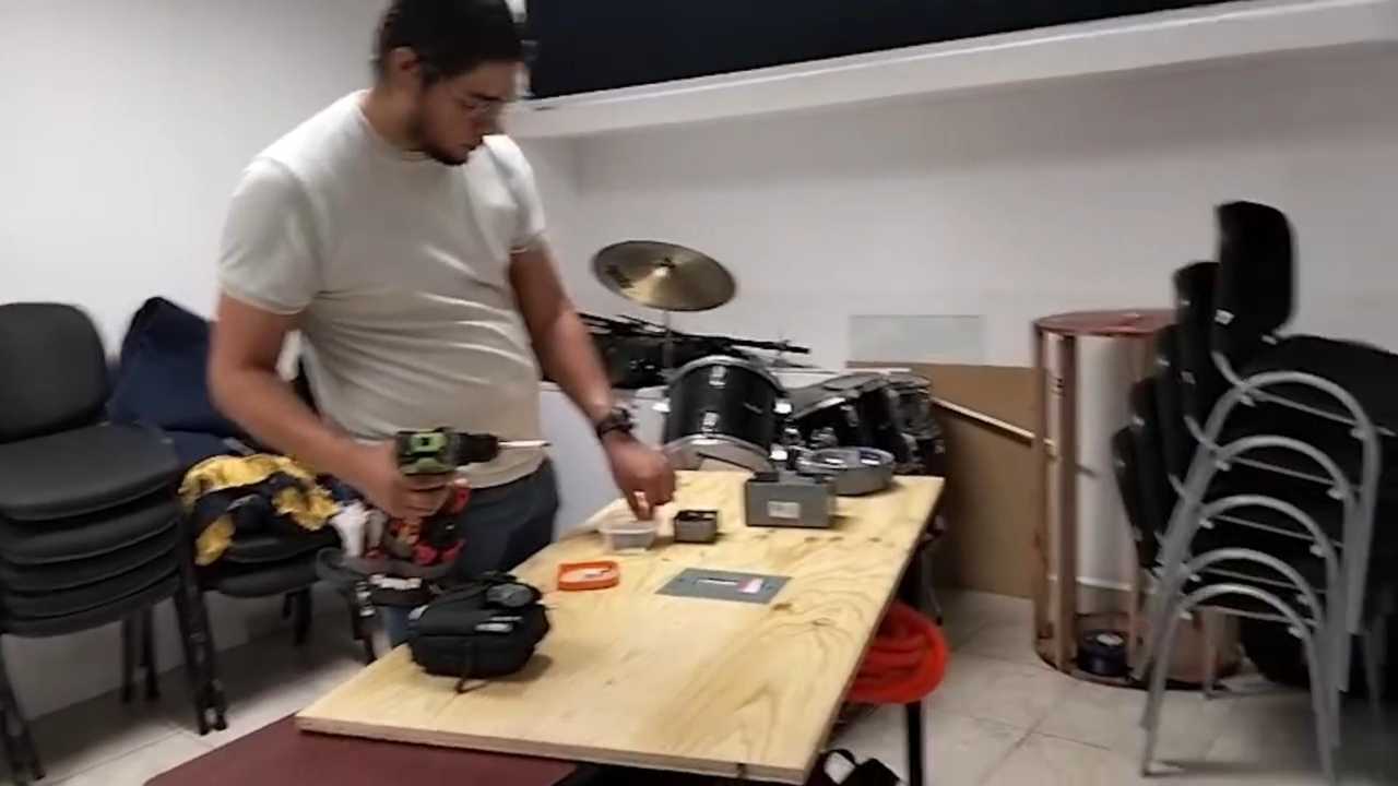 Las sesiones de taller facilitan la manipulación directa de instrumentos y equipos técnicos para la consolidación del aprendizaje práctico. Las sesiones de taller facilitan la manipulación directa de instrumentos y equipos técnicos para la consolidación del aprendizaje práctico.