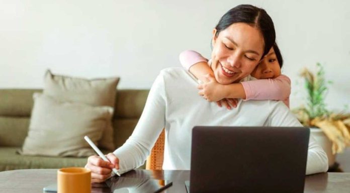 UMSNH convoca a becas mensuales para madres jefas de familia El programa de becas de la SECIHTI busca mitigar la deserción escolar entre las madres universitarias de la UMSNH. El estímulo económico mensual permite a las estudiantes solventar gastos y dedicar tiempo de calidad a sus actividades académicas y a la convivencia con sus hijos.