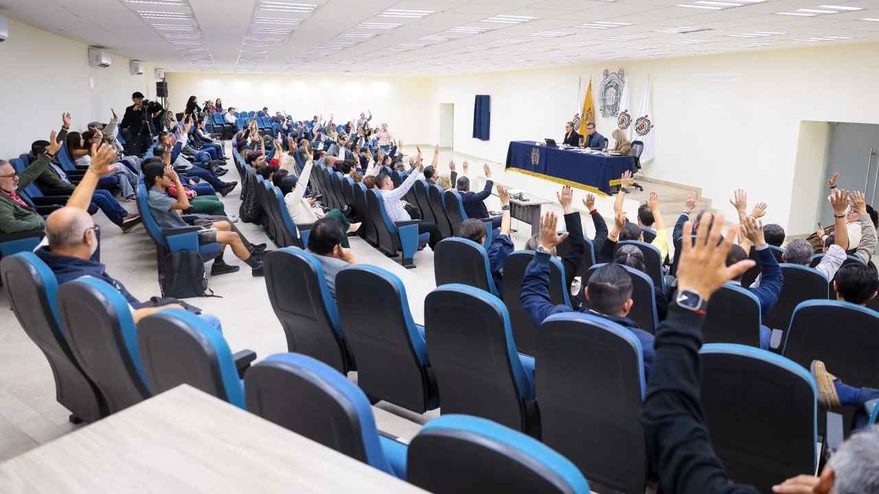Directivos de facultades y escuelas nicolaitas participan en la toma de decisiones sobre la aplicación estratégica de recursos institucionales. Directivos de facultades y escuelas nicolaitas participan en la toma de decisiones sobre la aplicación estratégica de recursos institucionales.