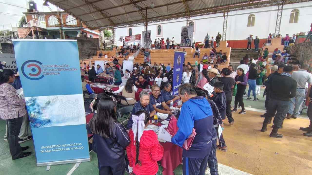La UMSNH desplegó módulos de divulgación científica y orientación vocacional dirigidos a la población infantil y juvenil de la ribera lacustre. La UMSNH desplegó módulos de divulgación científica y orientación vocacional dirigidos a la población infantil y juvenil de la ribera lacustre.