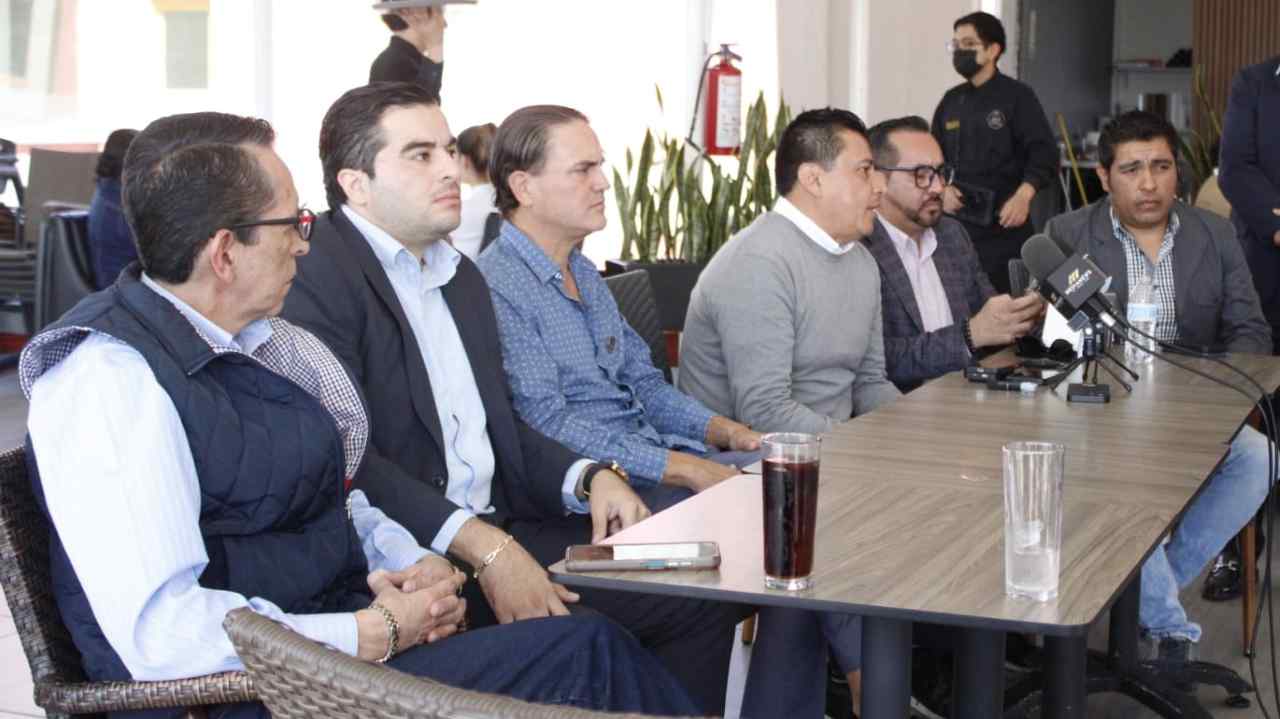 Empresarios y especialistas locales exponen la estrategia de intercambio económico y generación de oportunidades laborales orientada a fortalecer la presencia de Michoacán en el marco del T-MEC. Empresarios y especialistas locales exponen la estrategia de intercambio económico y generación de oportunidades laborales orientada a fortalecer la presencia de Michoacán en el marco del T-MEC.
