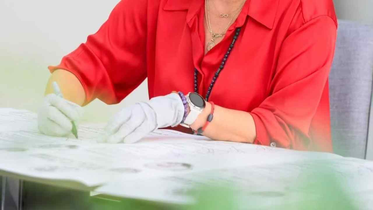 Autoridades de la Casa de Hidalgo avanzan en la firma de grados académicos para agilizar la entrega de documentos y la inserción laboral de los titulados. Autoridades de la Casa de Hidalgo avanzan en la firma de grados académicos para agilizar la entrega de documentos y la inserción laboral de los titulados.